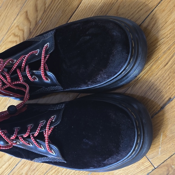 DR MARTENS X ATMOS TARIK ZIP BOOT - BLACK VELVET SMOOTH LEATHER - Picture 5 of 10